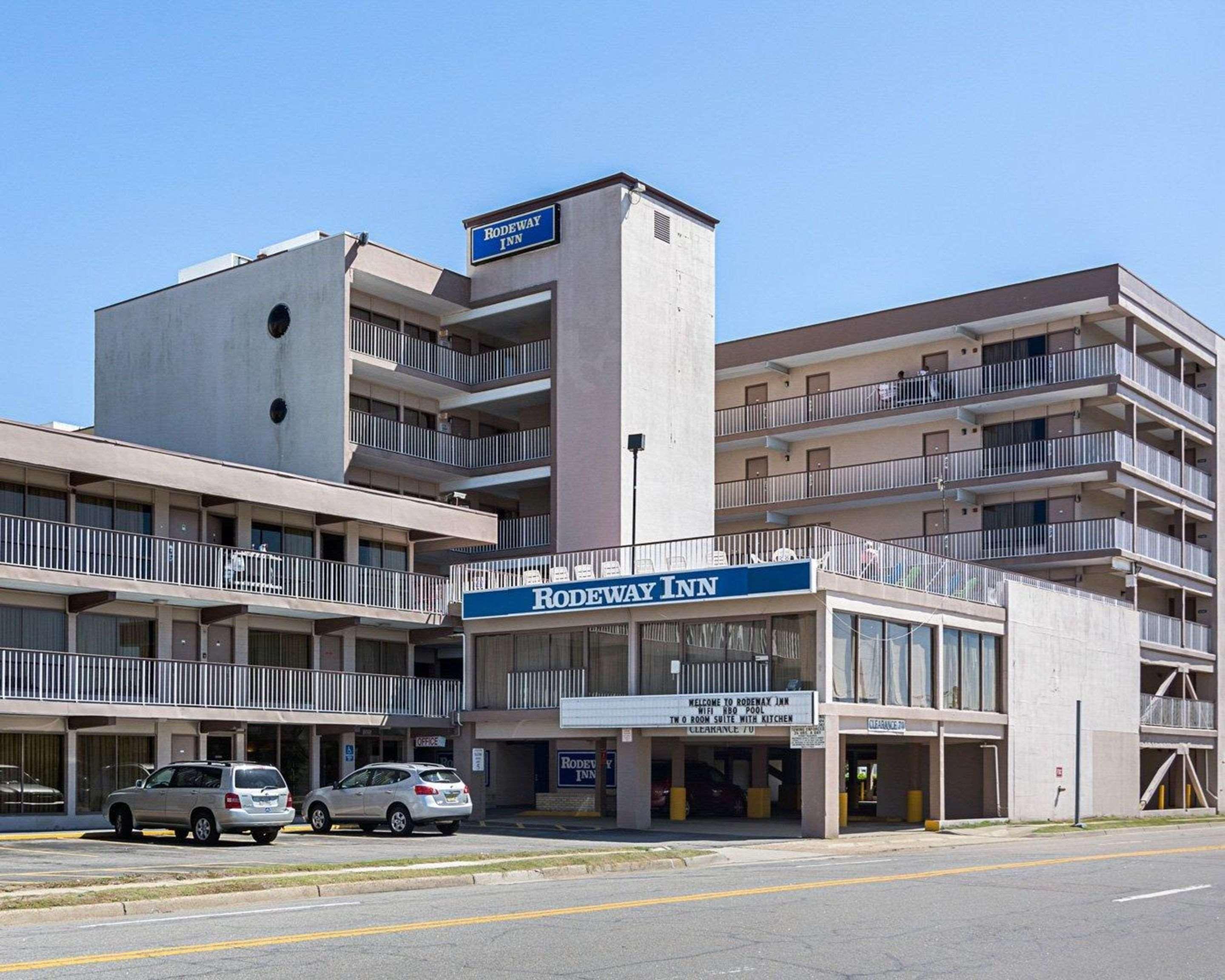 Red Roof Plus & Suites Virginia Beach - Seaside Esterno foto