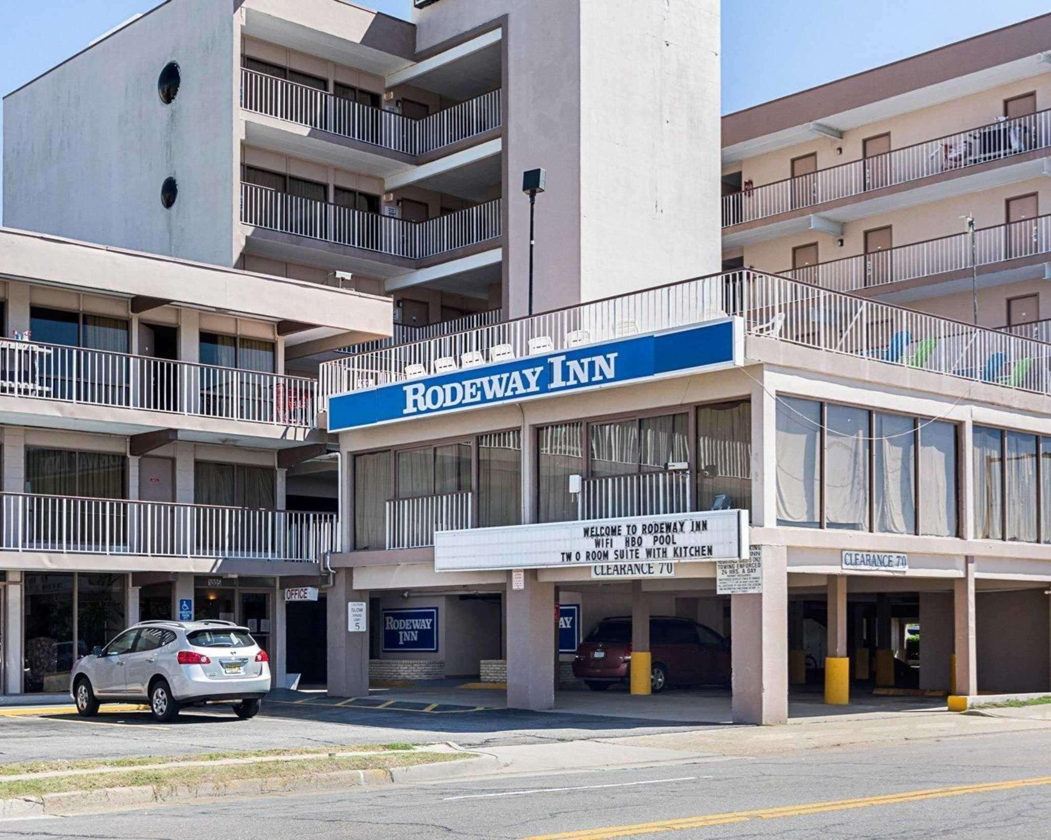 Red Roof Plus & Suites Virginia Beach - Seaside Esterno foto