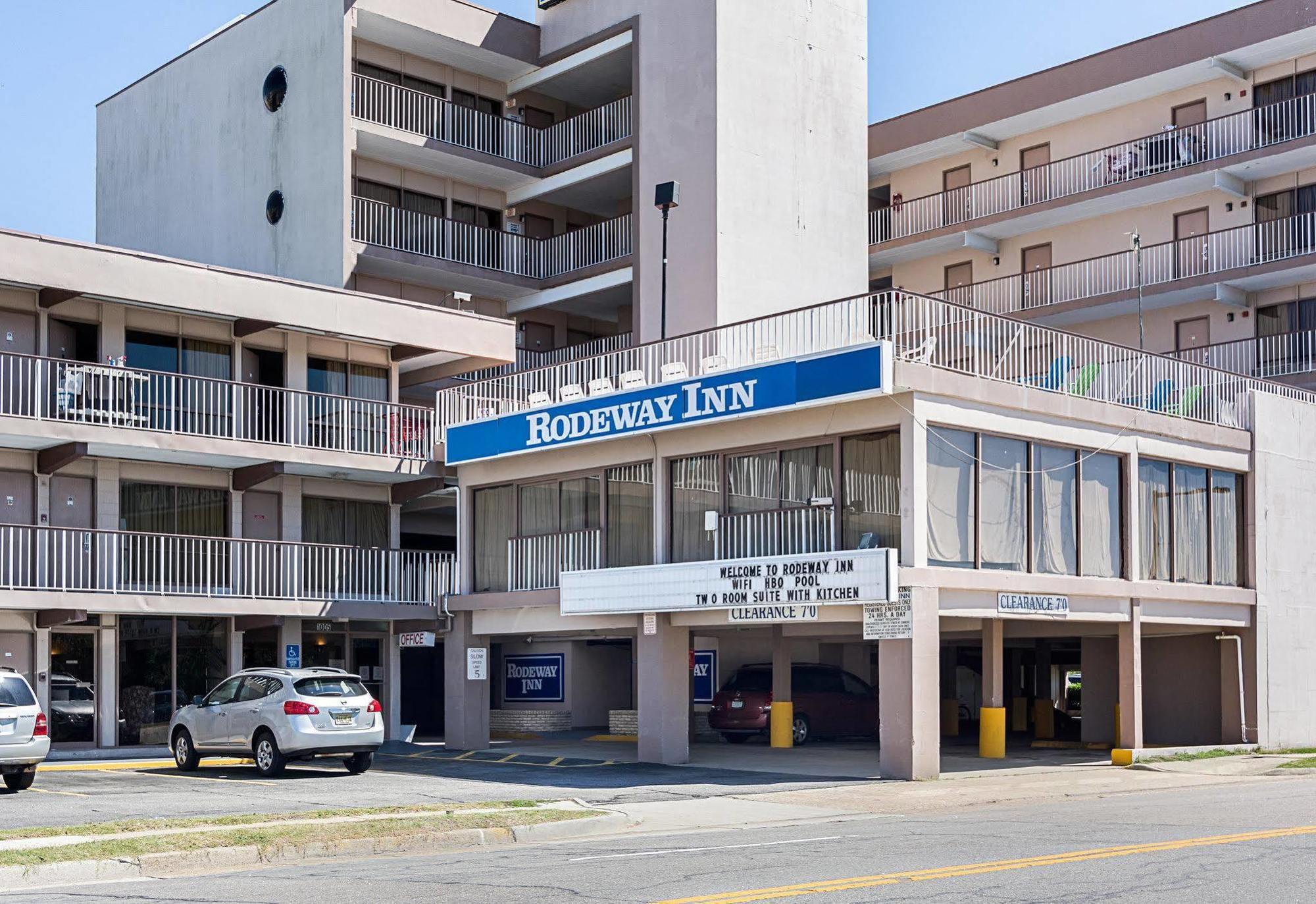 Red Roof Plus & Suites Virginia Beach - Seaside Esterno foto